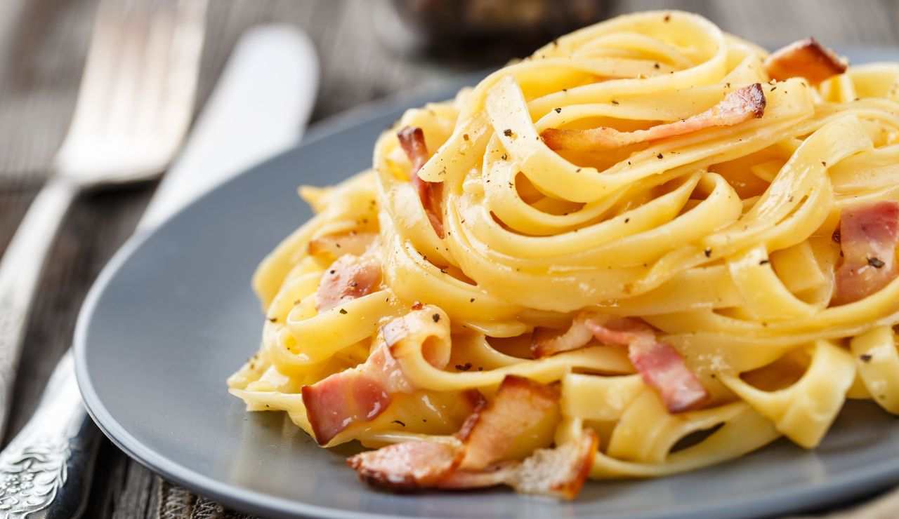 pasta speck e gorgonzola - streetfood.it