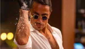 Salt Bae costretto a chiudere il suo ristorante di New York. Foto SalteBae/Facebook