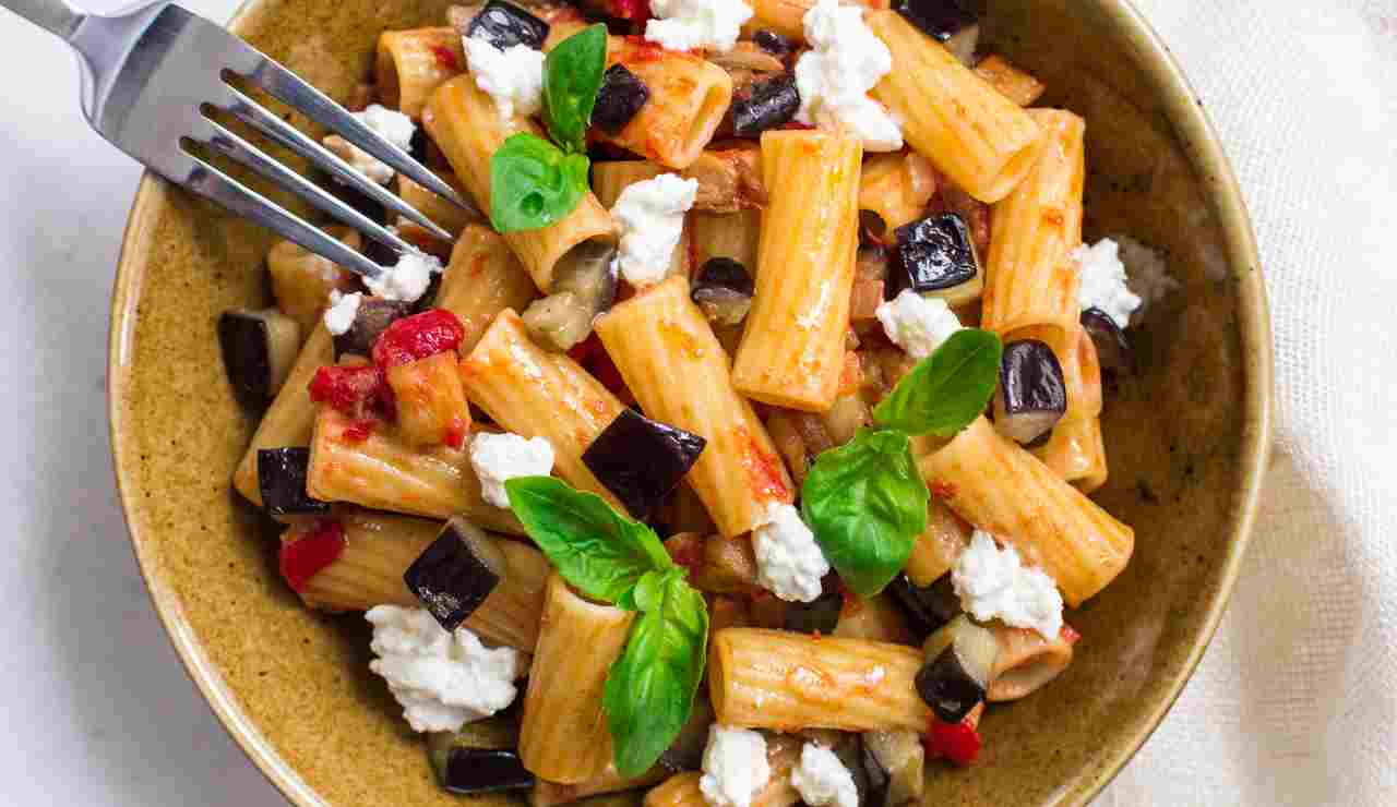 Penne profumate con pomodorini - Cucina Naturale