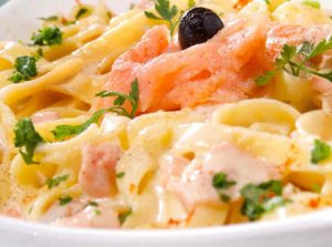 Pasta fredda al salmone