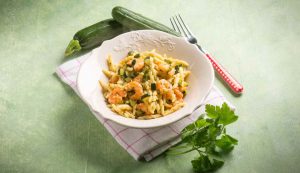 Trofie mari e monti zucchine gamberetti e cozze