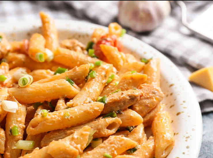 Ricetta pasta con pollo cremoso