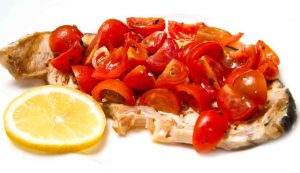 Pesce spada alla pizzaiola in cartoccio