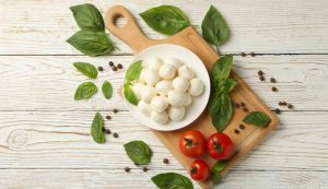 Come capire se la mozzarella è ancora buona. StreetFoodNews.it (Depositphotos)