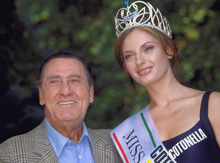 Manila Nazzaro con Alberto Sordi a Miss Italia 99