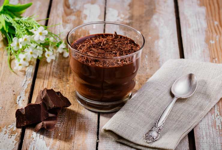 Mousse al cioccolato leggera e fit