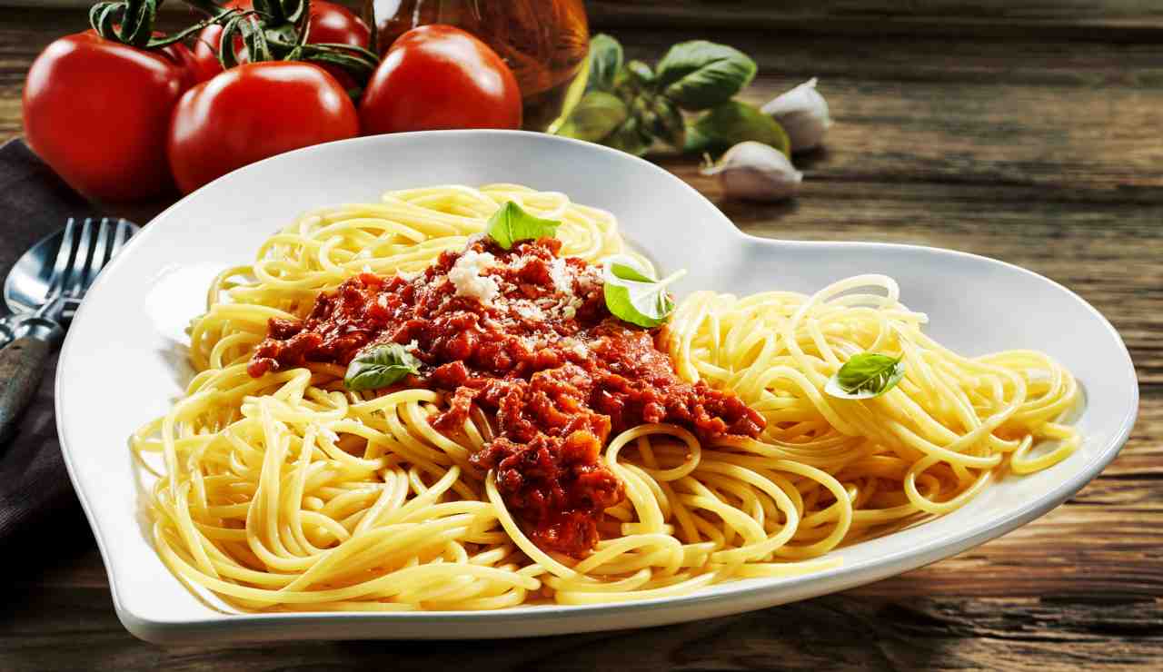 Piatto di pasta al pomodoro