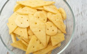 Crackers fatti in casa, la ricetta