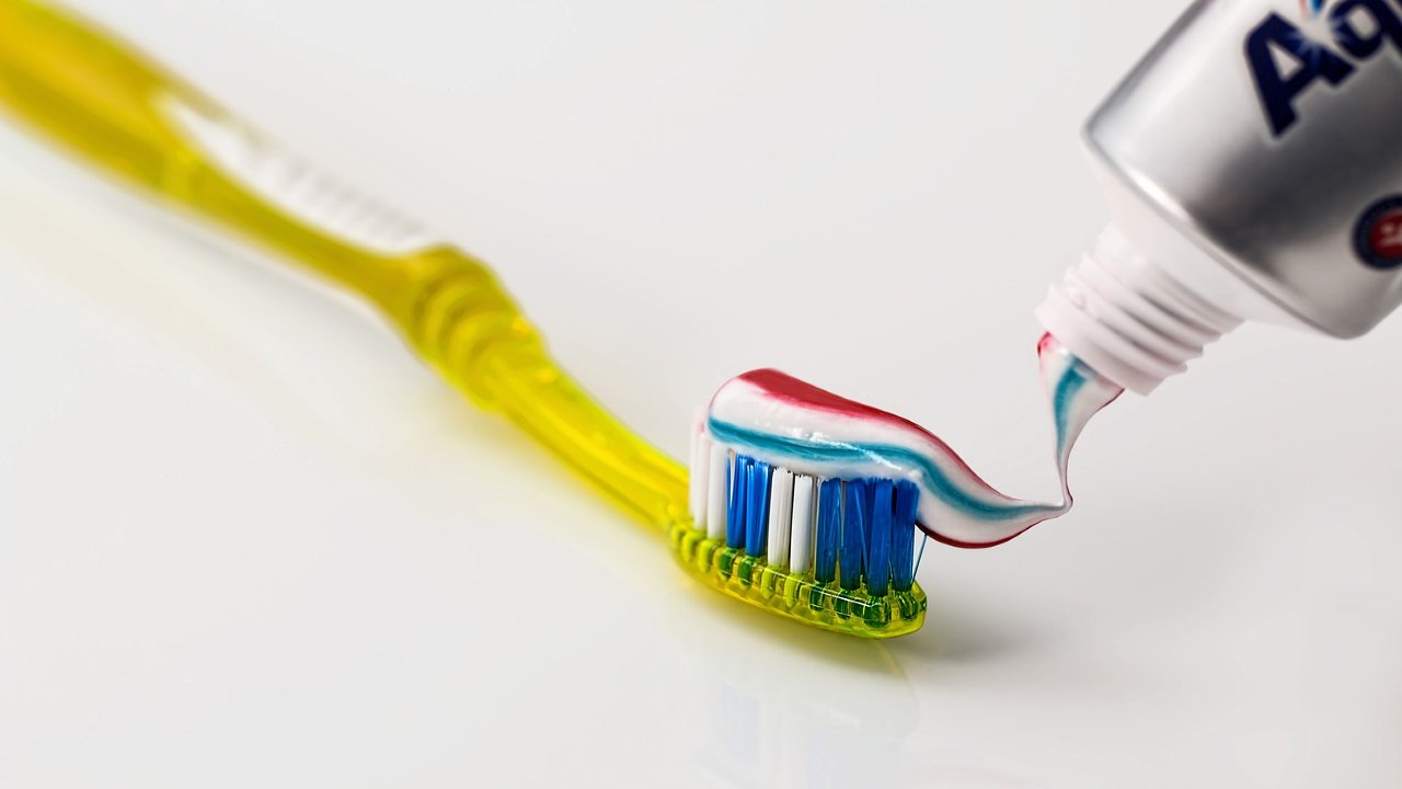 Utilizzo alternativo del dentifricio