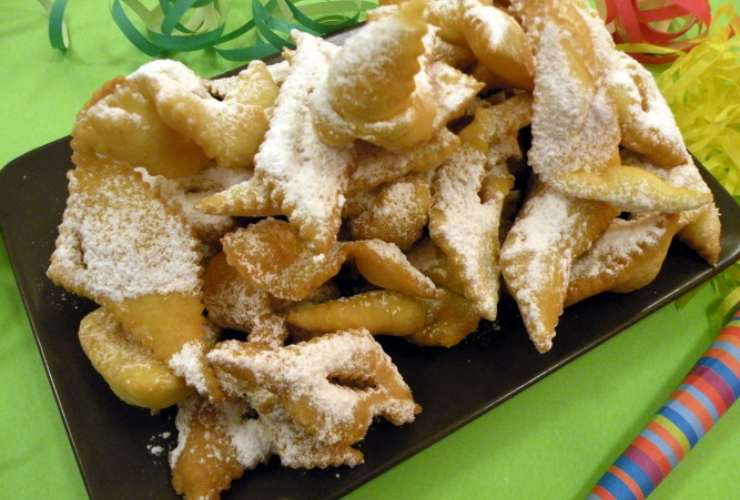 Frappe di Carnevale pronte da essere servite - foto Flickr - Streetfoodnews.it